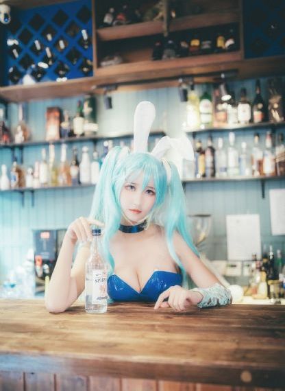 鞠婧祎蹲着吐舌头流白色液体_蓝光电影完整版在线观看