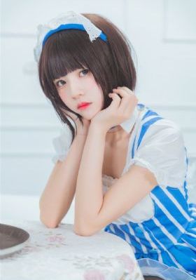 丈夫带多名男子和妻子群交_BD英语手机在线观看